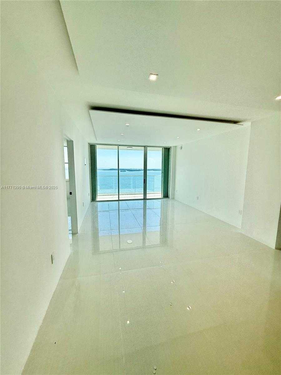 Small Image of 800 CLAUGHTON ISLAND DR #2404, Miami Number 30