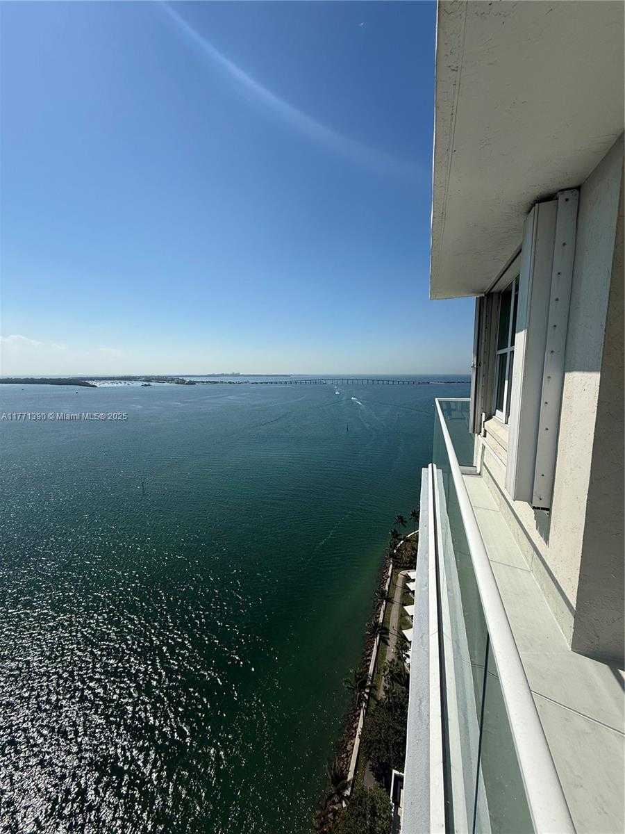 Small Image of 800 CLAUGHTON ISLAND DR #2404, Miami Number 34