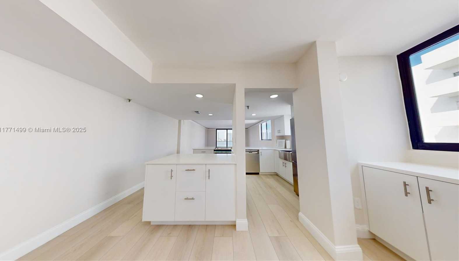 Small Image of 17878 NORTH BAY RD #407, Sunny Isles Beach Number 10