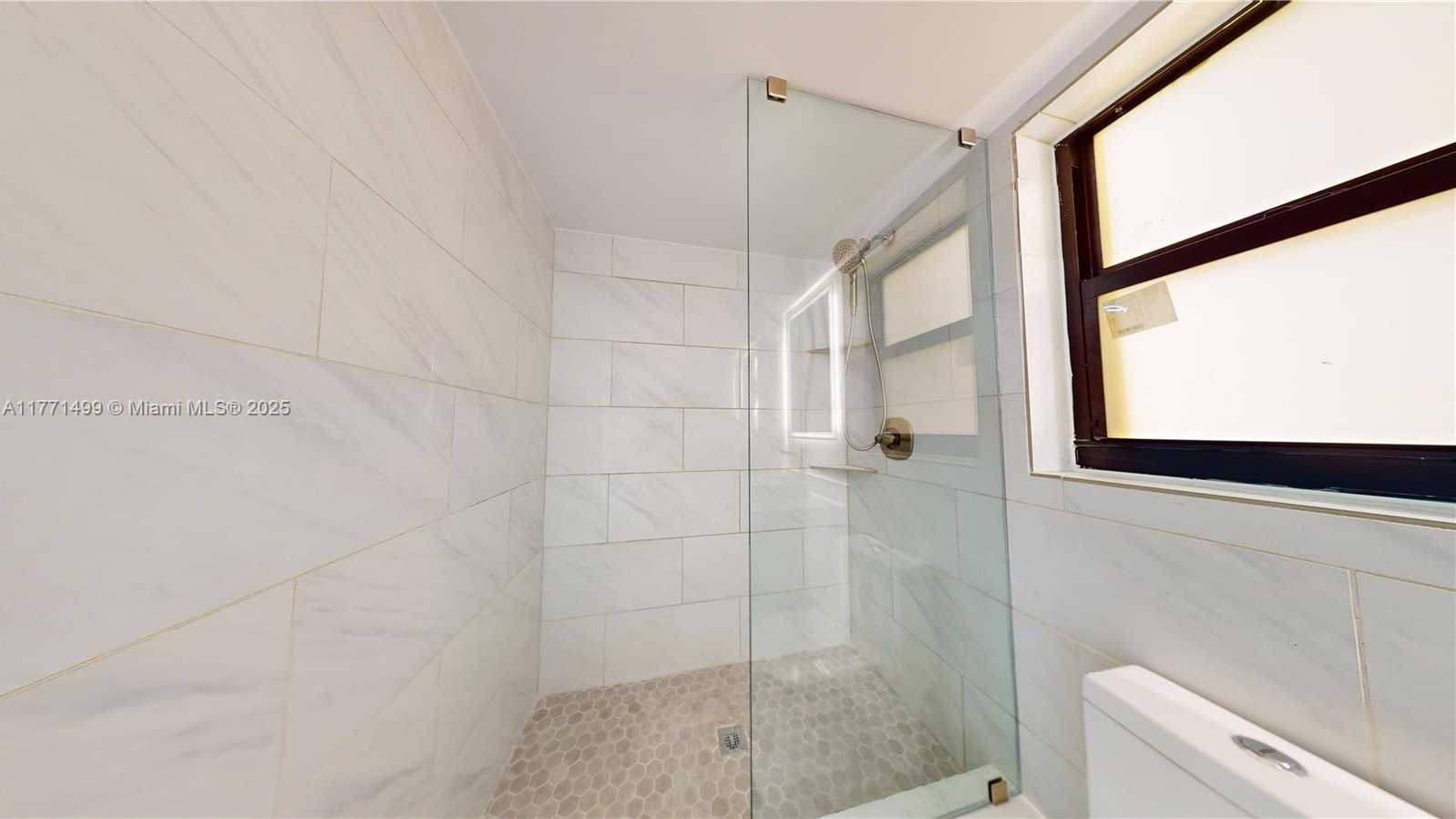 Small Image of 17878 NORTH BAY RD #407, Sunny Isles Beach Number 23