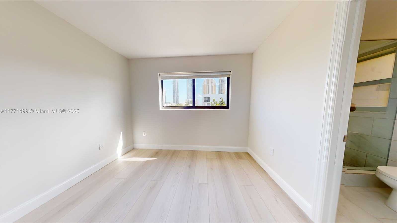 Small Image of 17878 NORTH BAY RD #407, Sunny Isles Beach Number 33