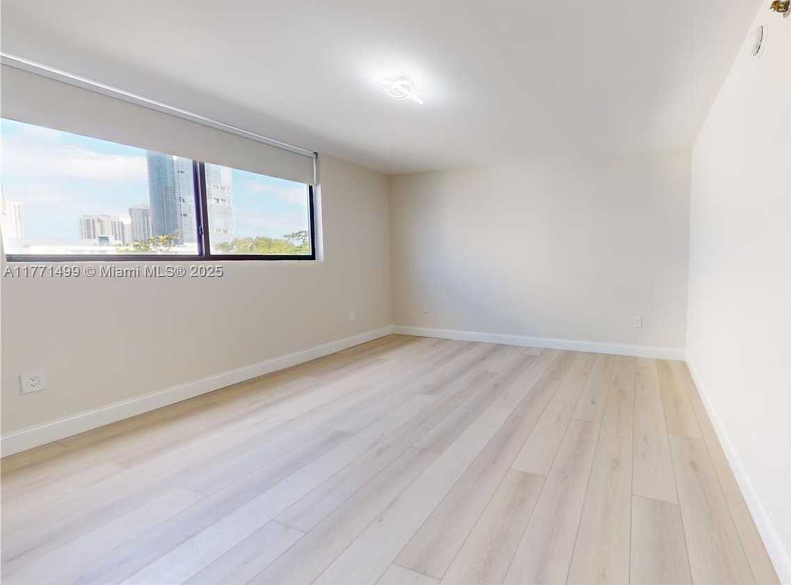 Small Image of 17878 NORTH BAY RD #407, Sunny Isles Beach Number 36