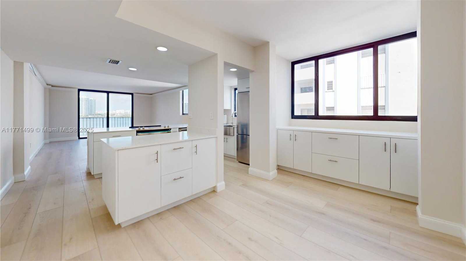 Small Image of 17878 NORTH BAY RD #407, Sunny Isles Beach Number 8