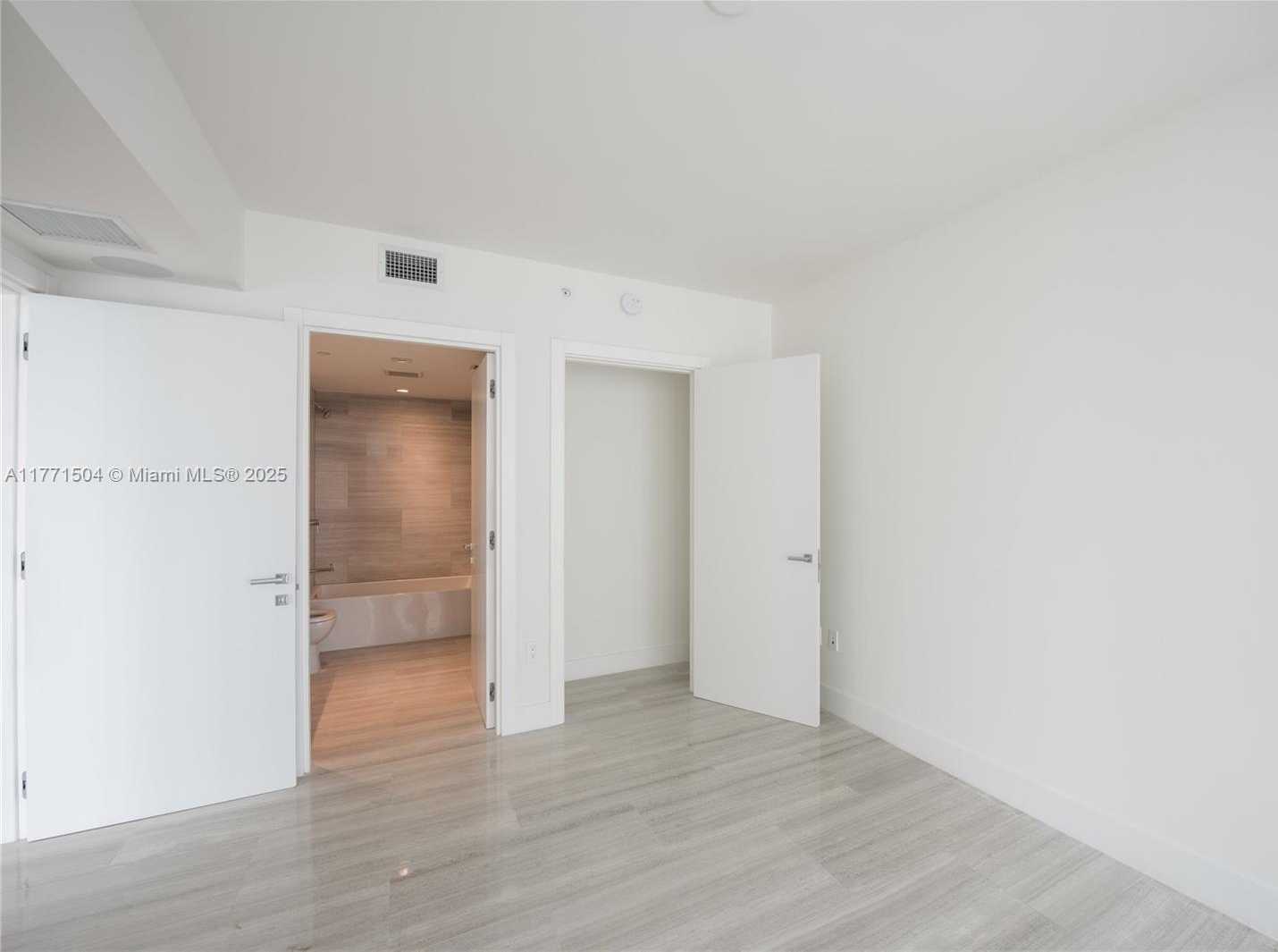 Small Image of 1451 BRICKELL AVE #2103, Miami Number 10