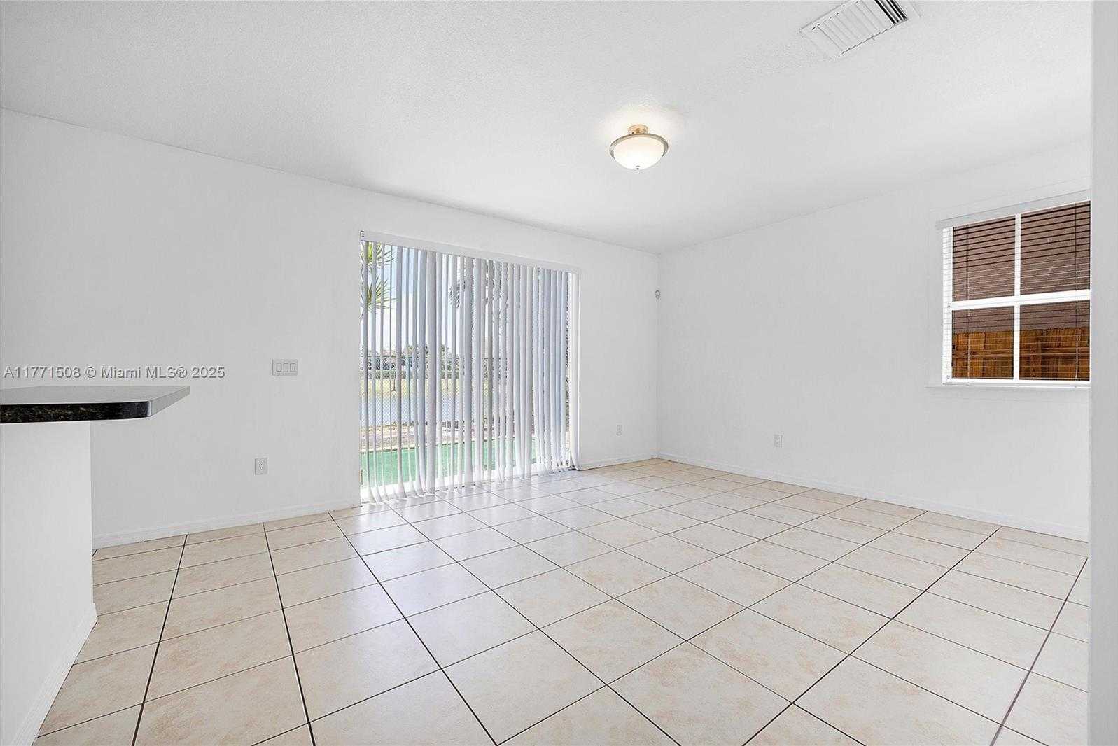 Small Image of 6161 SOUTH WEST 157TH PL, Miami Number 10