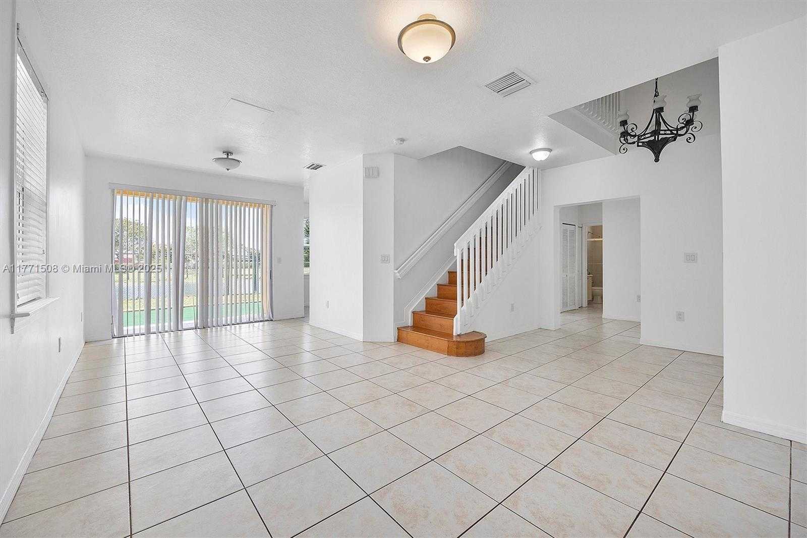 Small Image of 6161 SOUTH WEST 157TH PL, Miami Number 12