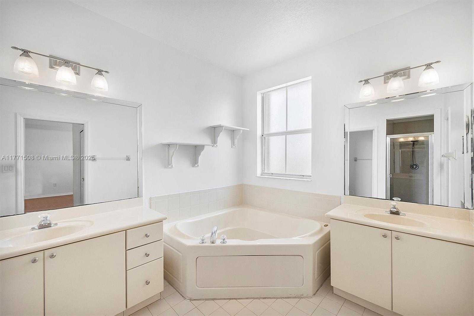 Small Image of 6161 SOUTH WEST 157TH PL, Miami Number 26