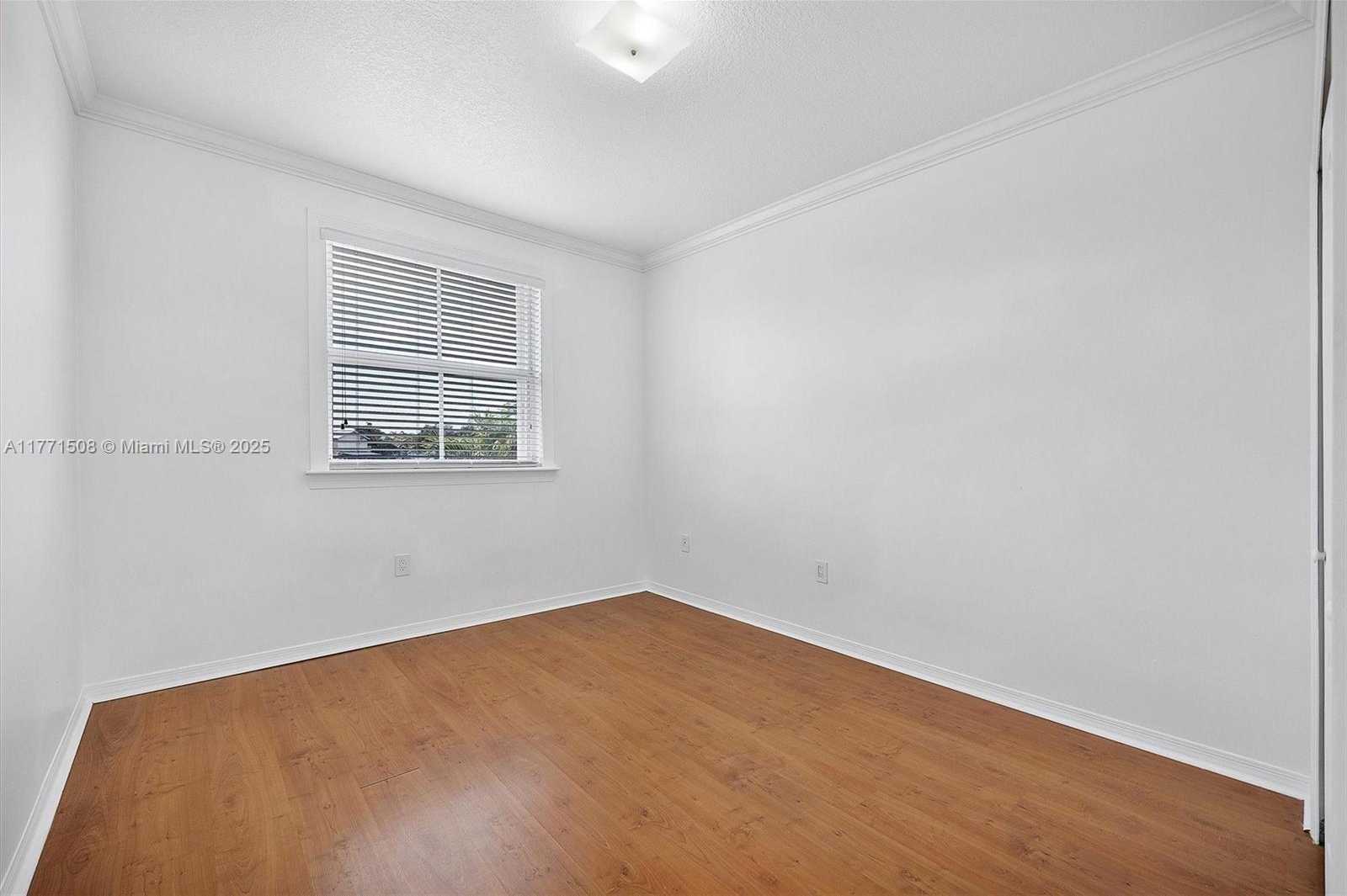 Small Image of 6161 SOUTH WEST 157TH PL, Miami Number 29