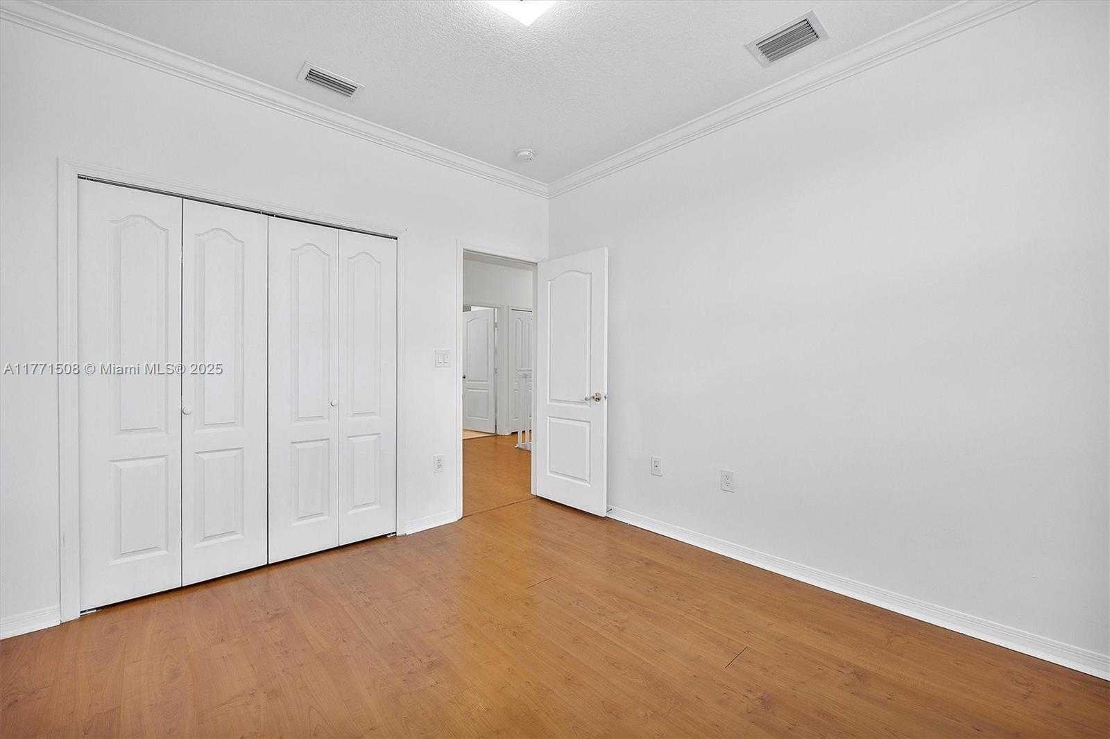 Small Image of 6161 SOUTH WEST 157TH PL, Miami Number 30