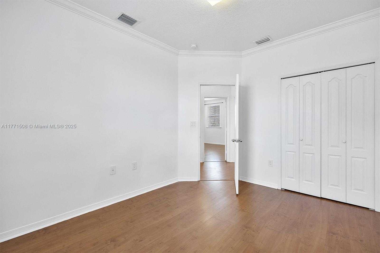 Small Image of 6161 SOUTH WEST 157TH PL, Miami Number 32