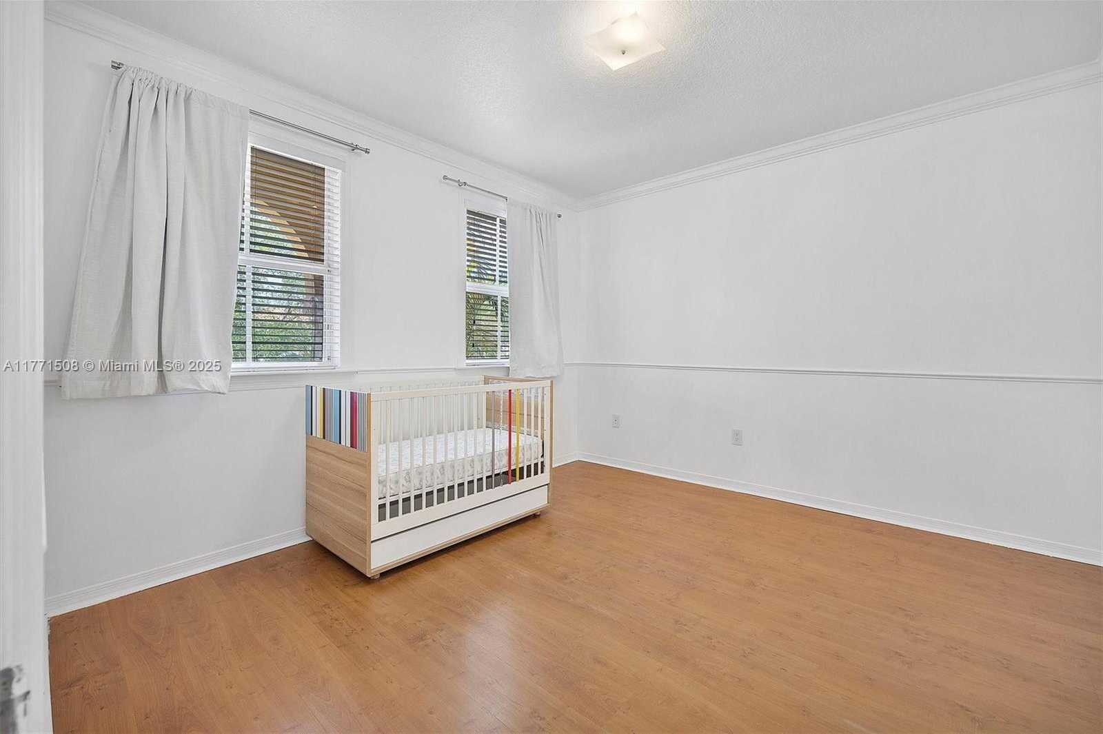 Small Image of 6161 SOUTH WEST 157TH PL, Miami Number 39