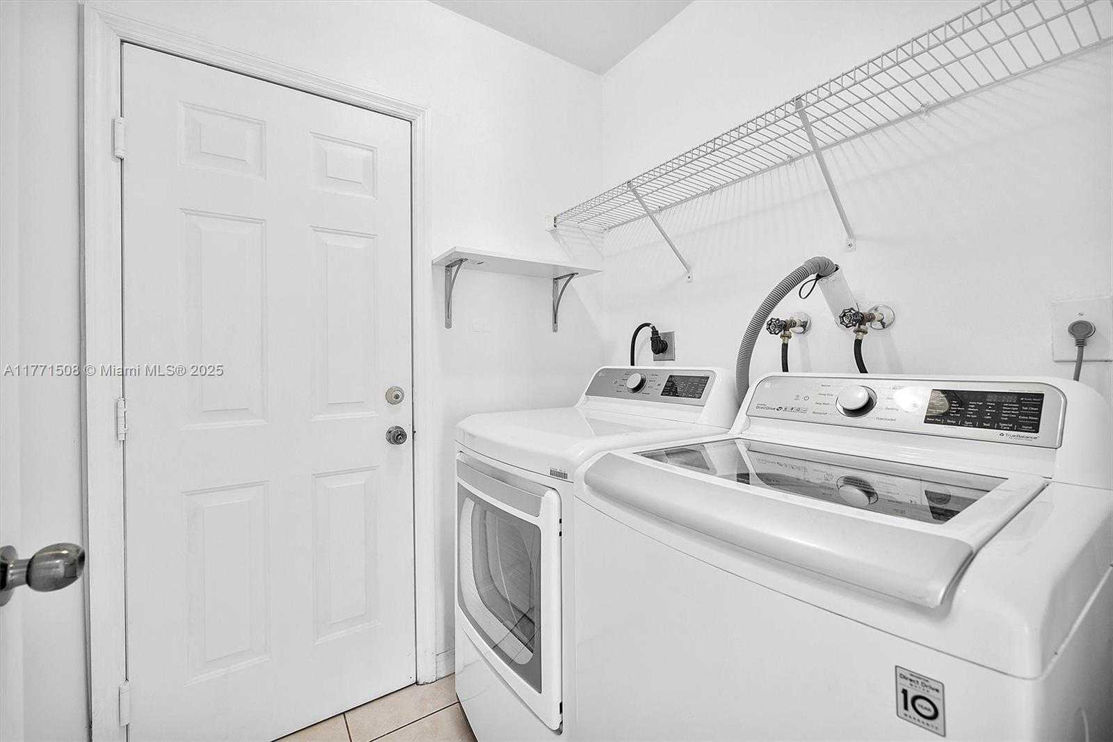 Small Image of 6161 SOUTH WEST 157TH PL, Miami Number 51