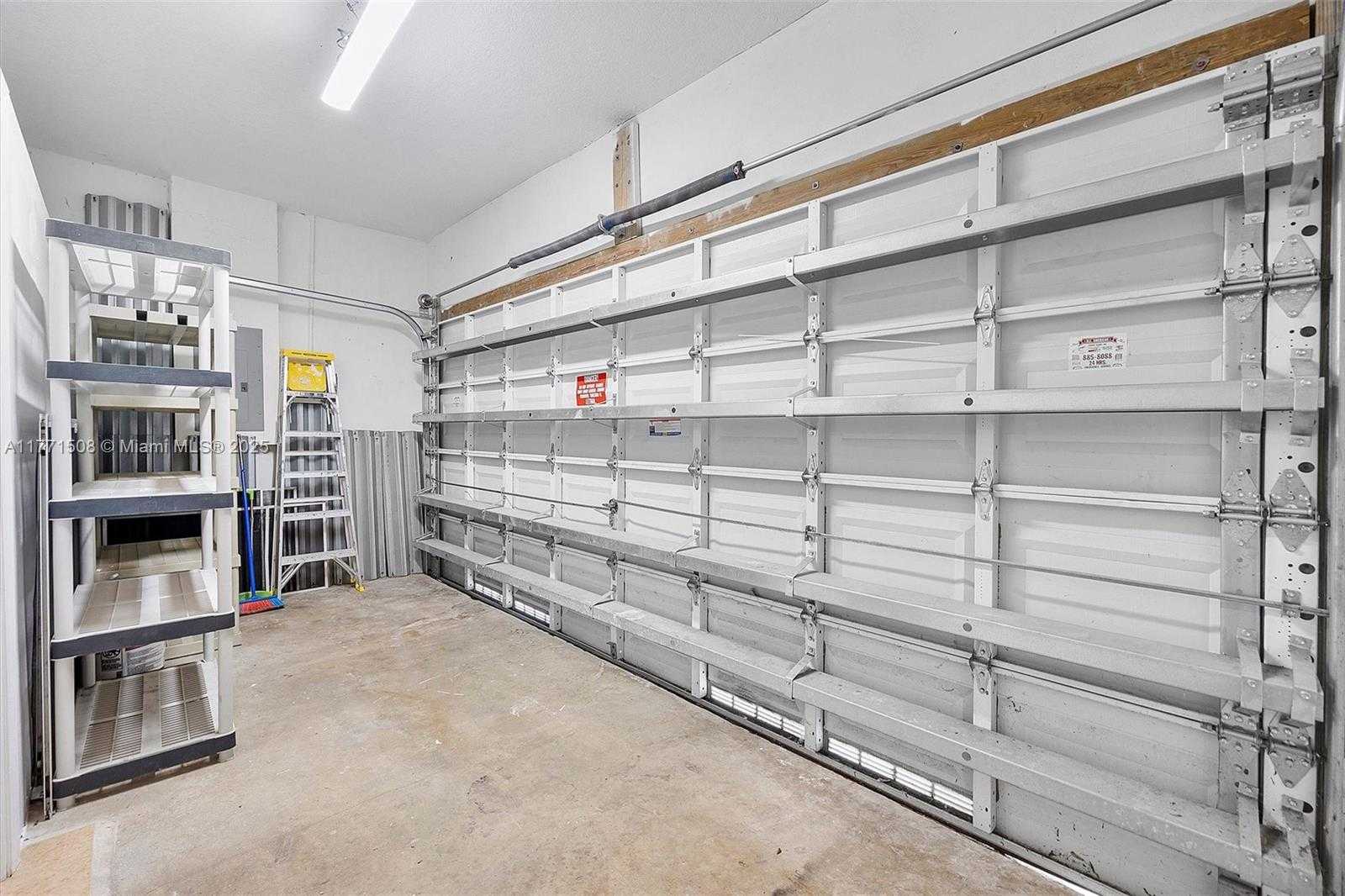 Small Image of 6161 SOUTH WEST 157TH PL, Miami Number 52