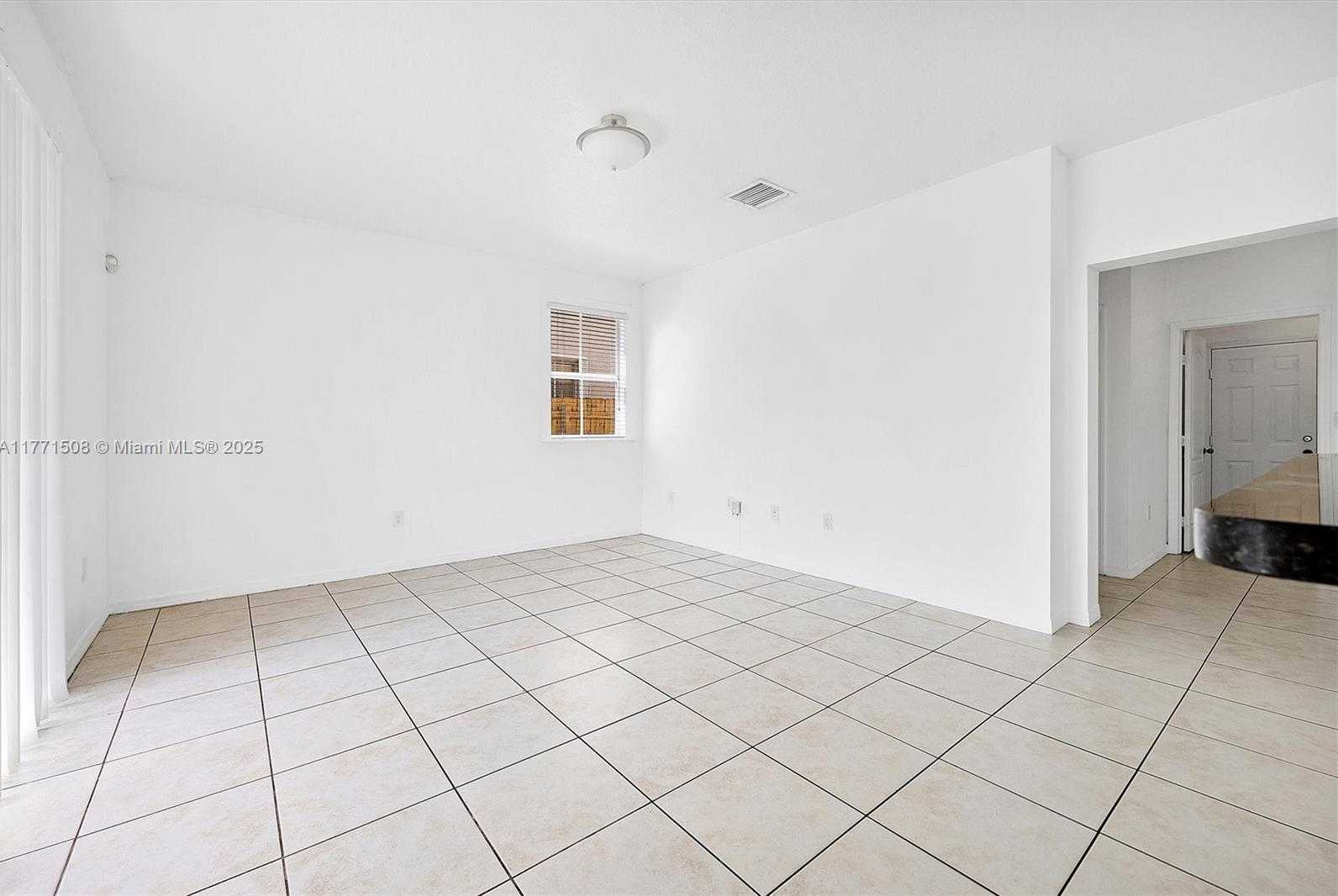 Small Image of 6161 SOUTH WEST 157TH PL, Miami Number 8