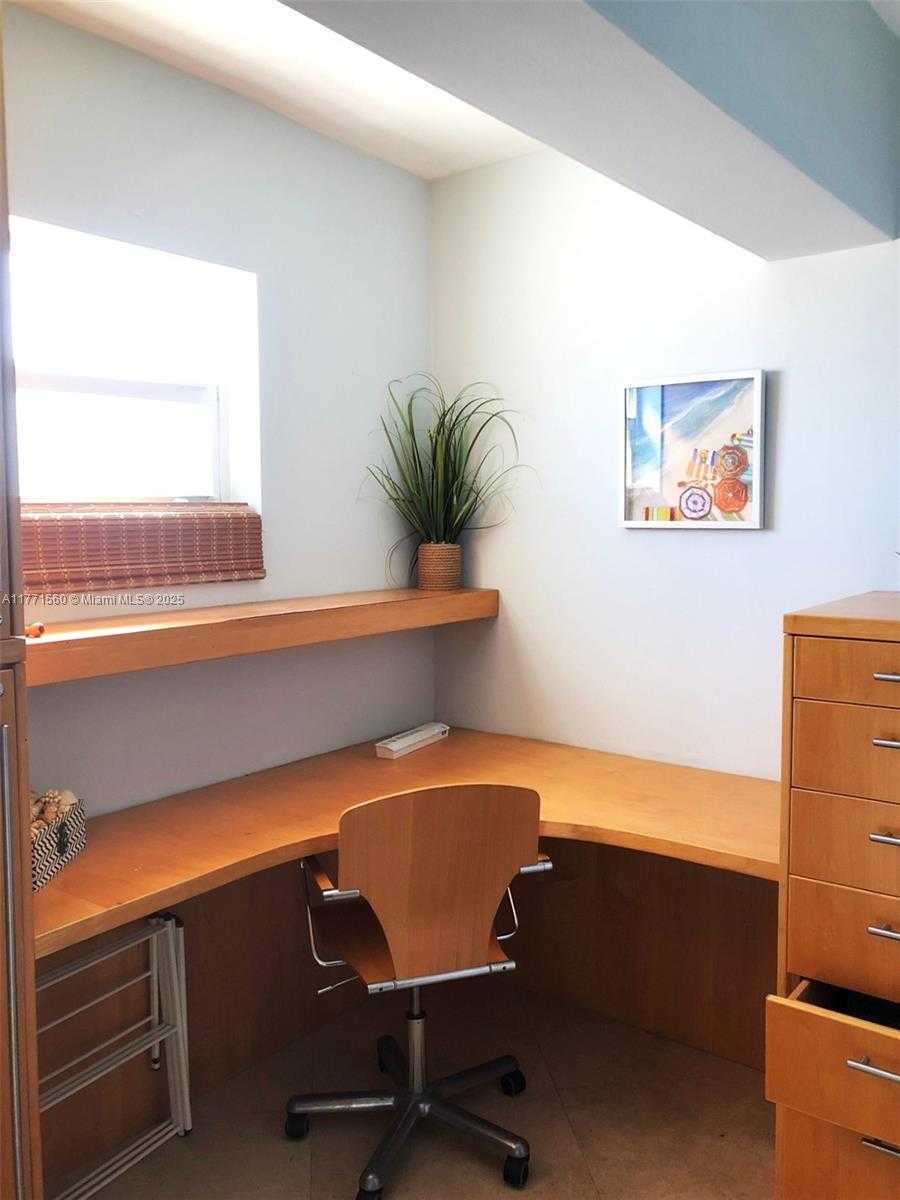 Small Image of 1545 EUCLID AVE #6H, Miami Beach Number 7