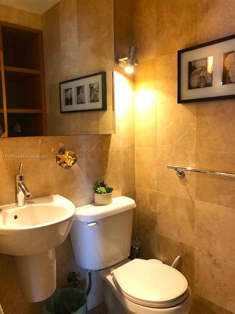 Small Image of 1545 EUCLID AVE #6H, Miami Beach Number 9