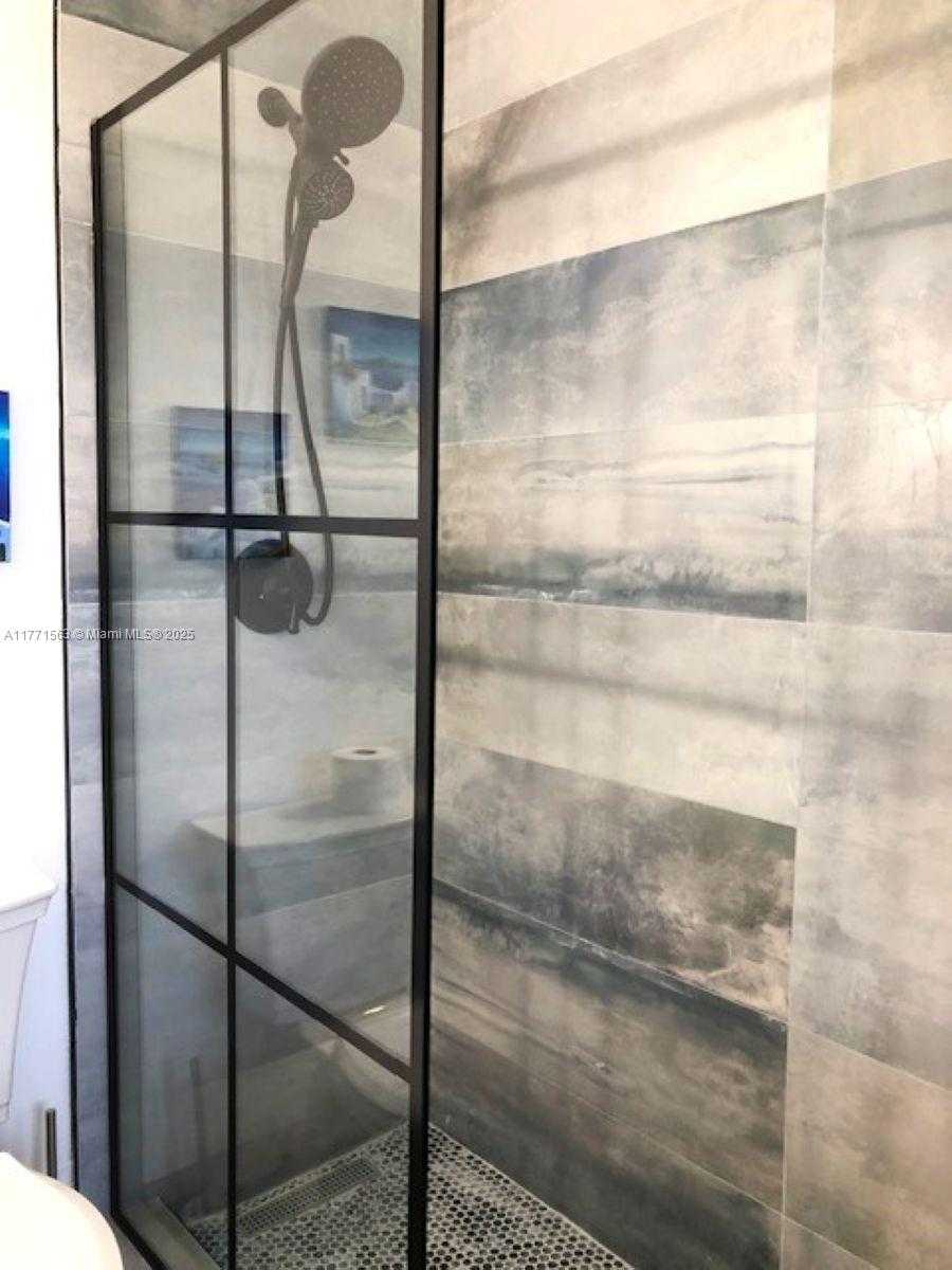 Small Image of 1545 EUCLID AVE #6B, Miami Beach Number 12
