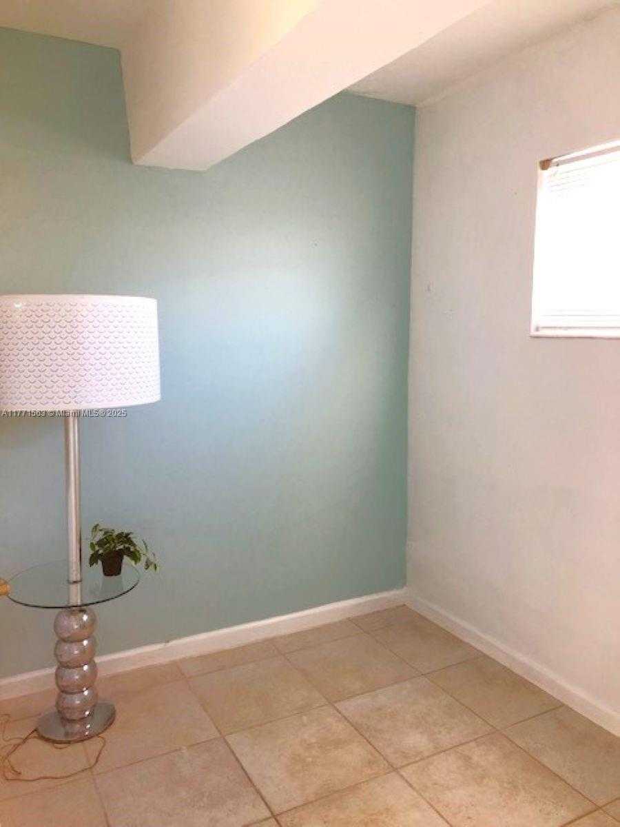 Small Image of 1545 EUCLID AVE #6B, Miami Beach Number 9