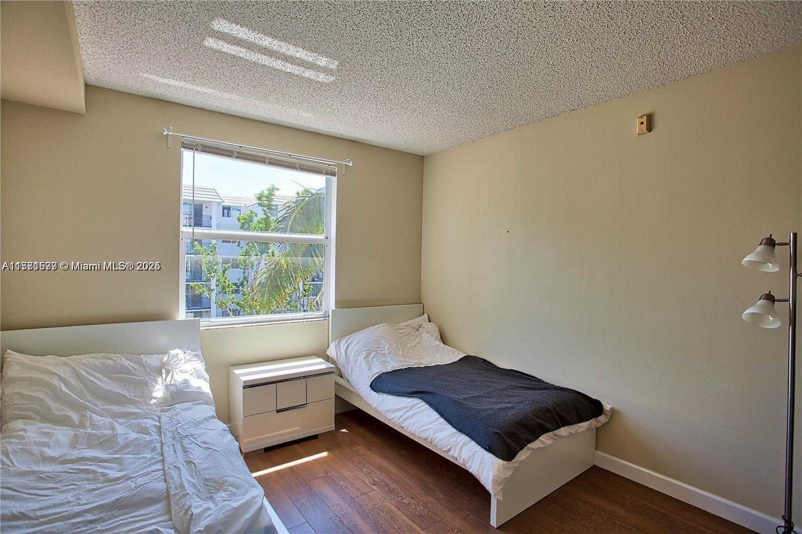 Small Image of 17145 NORTH BAY RD #4409, Sunny Isles Beach Number 11