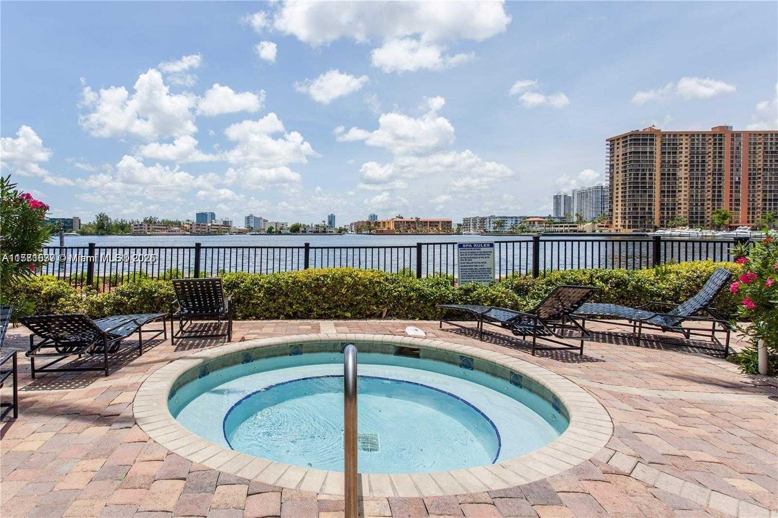 Small Image of 17145 NORTH BAY RD #4409, Sunny Isles Beach Number 13