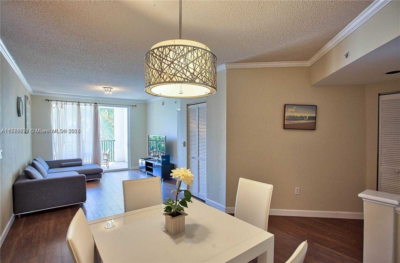 Small Image of 17145 NORTH BAY RD #4409, Sunny Isles Beach Number 2