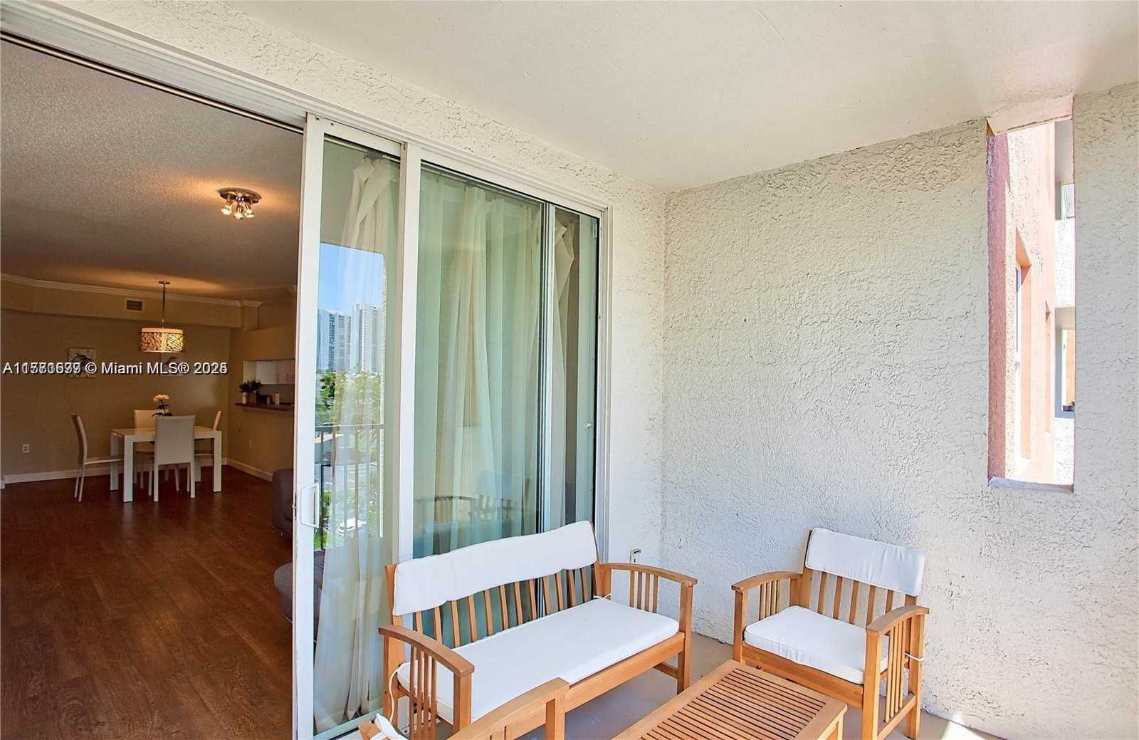 Small Image of 17145 NORTH BAY RD #4409, Sunny Isles Beach Number 5