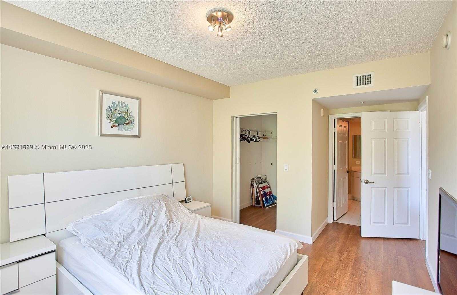 Small Image of 17145 NORTH BAY RD #4409, Sunny Isles Beach Number 7
