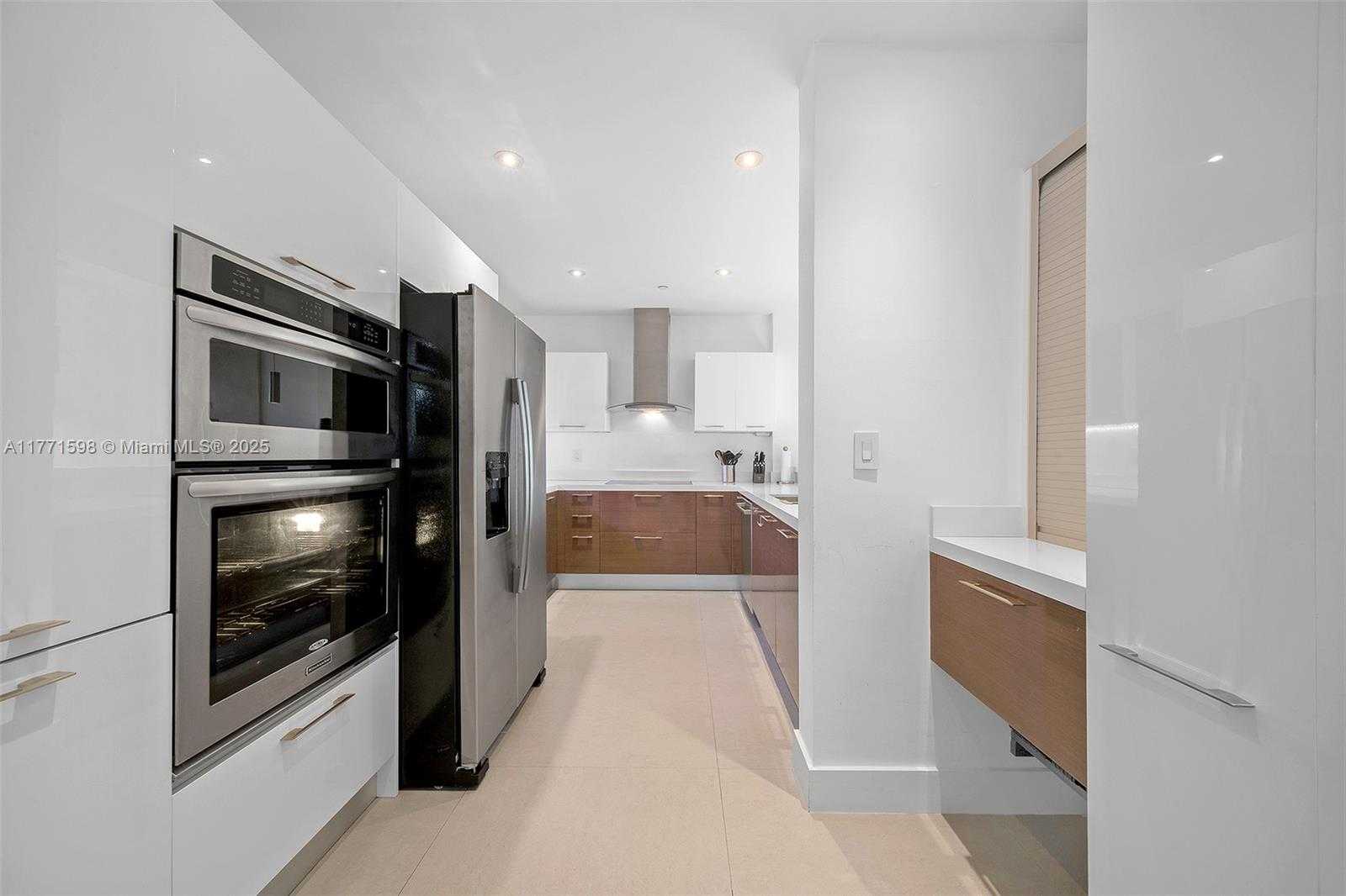 Small Image of 201 CRANDON BLVD #827, Key Biscayne Number 19