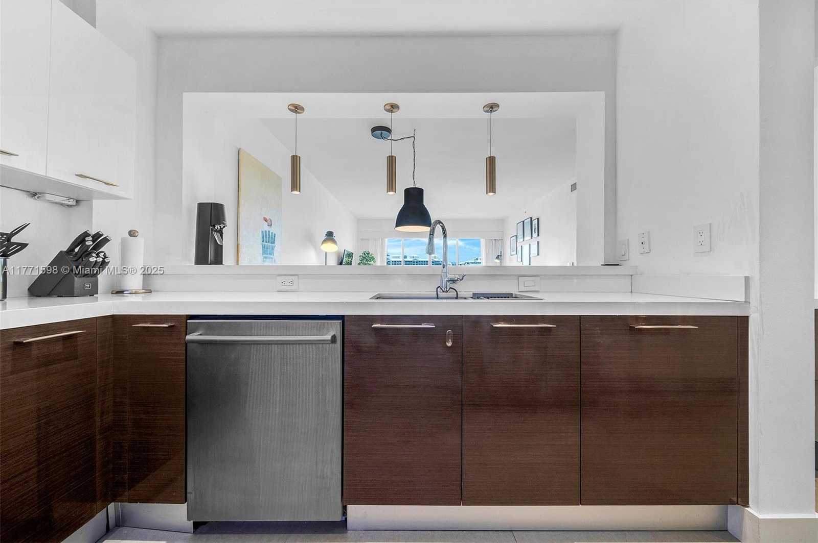 Small Image of 201 CRANDON BLVD #827, Key Biscayne Number 22