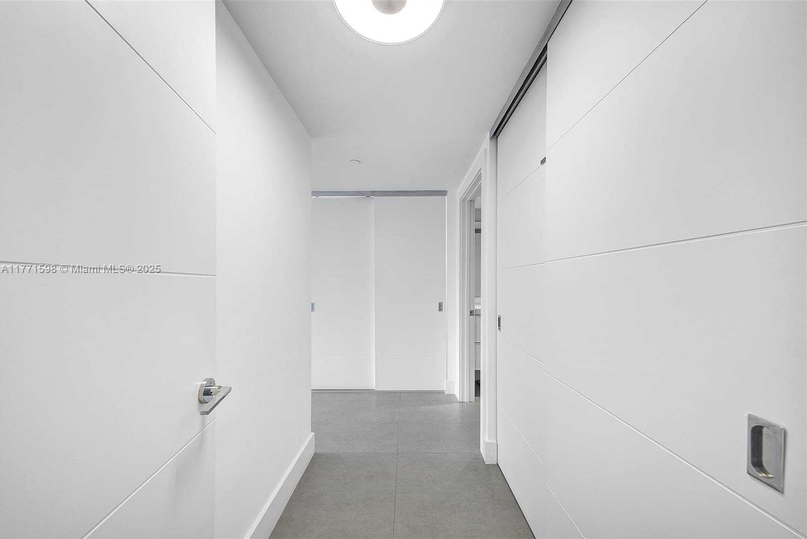 Small Image of 201 CRANDON BLVD #827, Key Biscayne Number 34