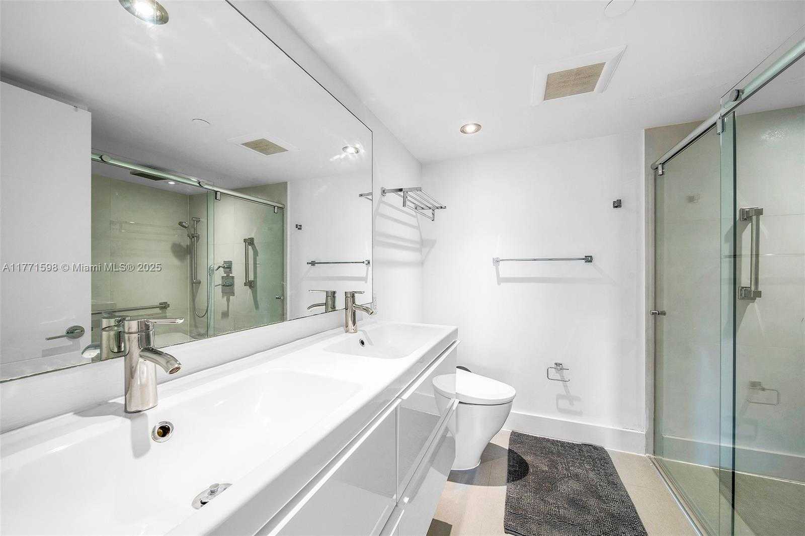 Small Image of 201 CRANDON BLVD #827, Key Biscayne Number 37