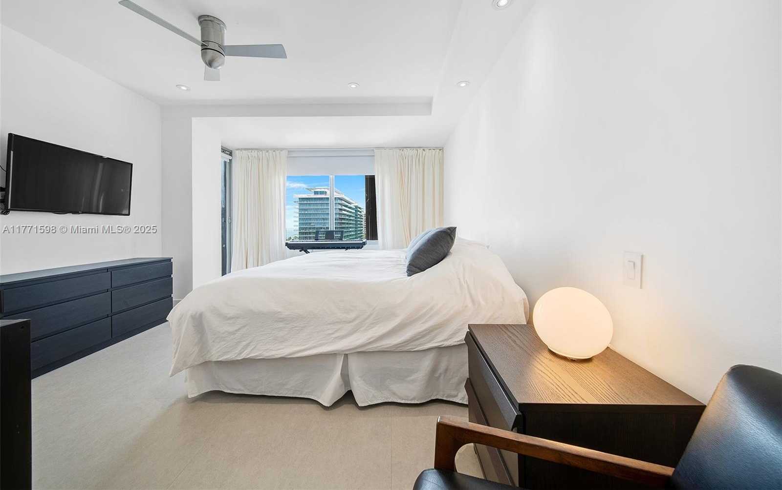 Small Image of 201 CRANDON BLVD #827, Key Biscayne Number 39