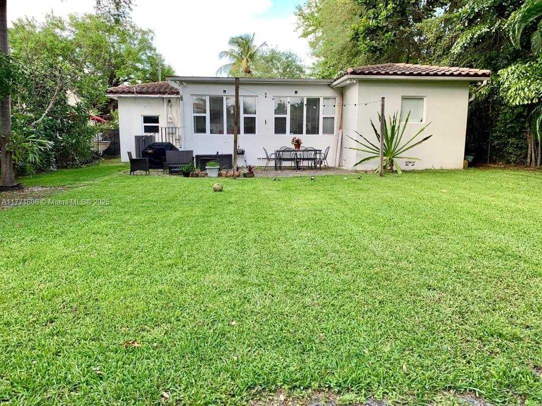 Small Image of Miami Number 2