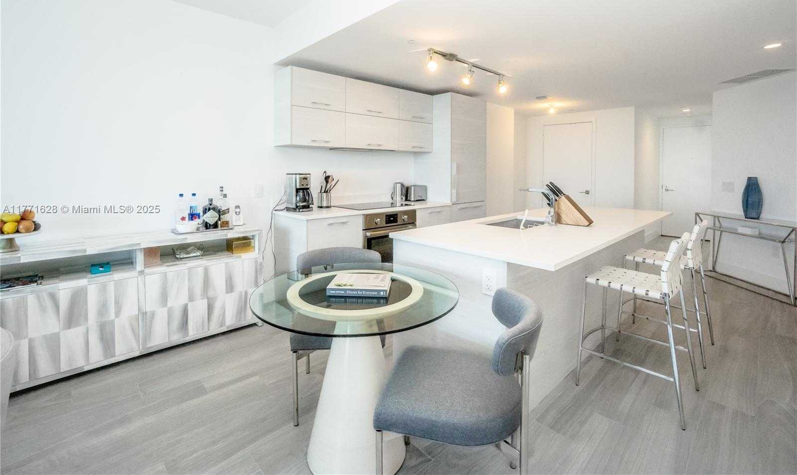Small Image of 650 NORTH EAST 32ND ST #3505, Miami Number 9