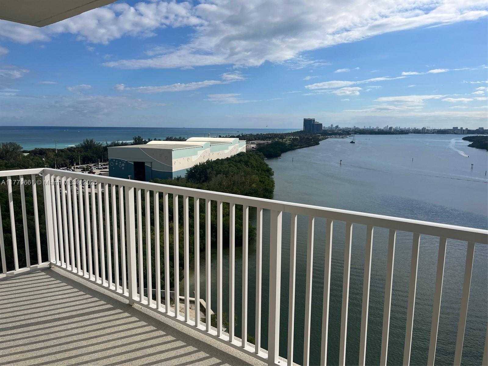 Small Image of 300 BAYVIEW DR #1516, Sunny Isles Beach Number 14