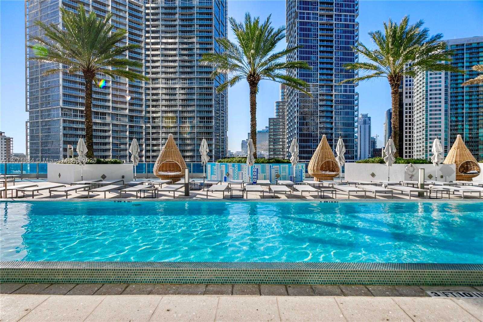Small Image of 200 BISCAYNE BOULEVARD WAY #3904, Miami Number 2
