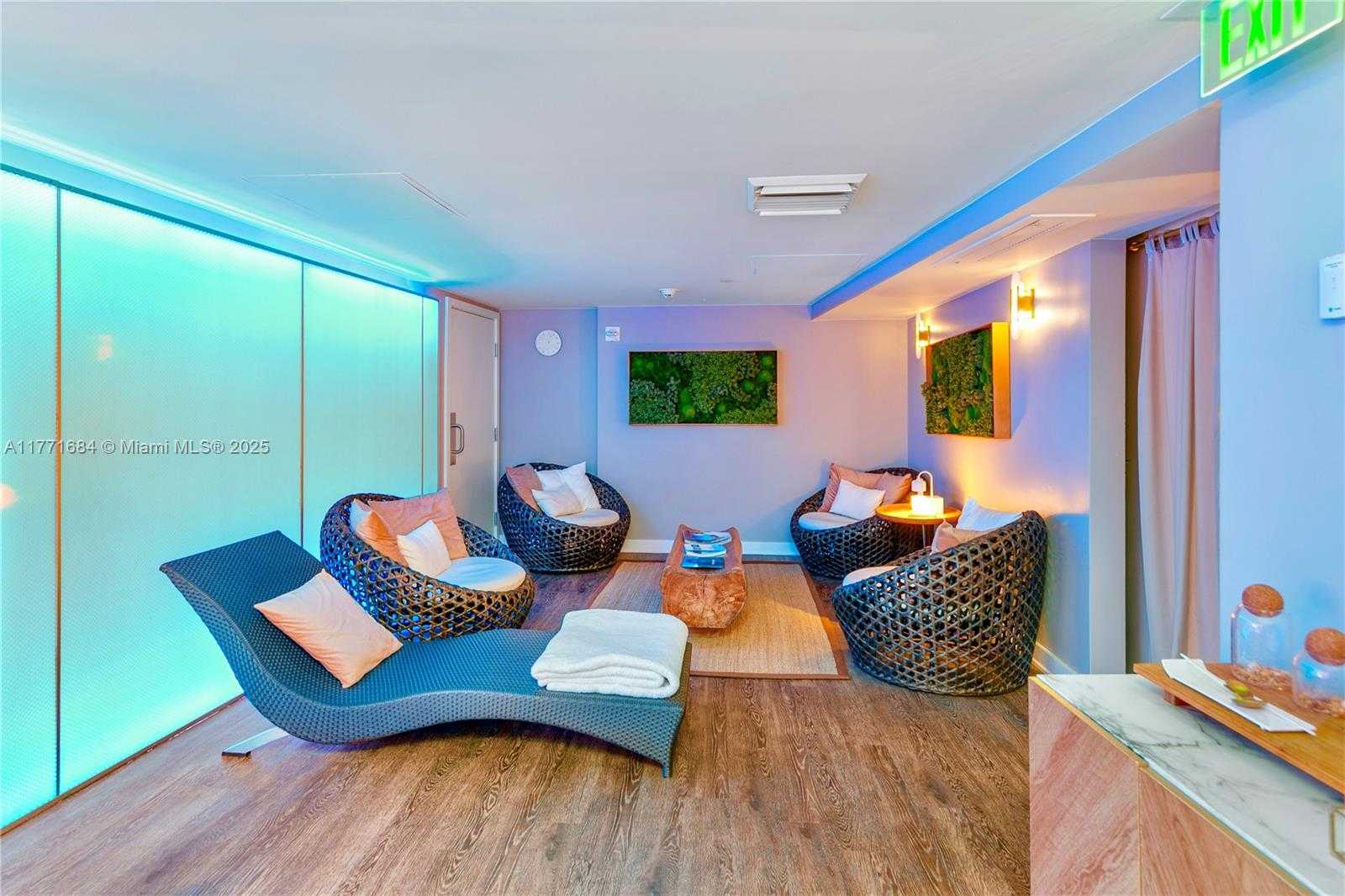Small Image of 200 BISCAYNE BOULEVARD WAY #3904, Miami Number 31