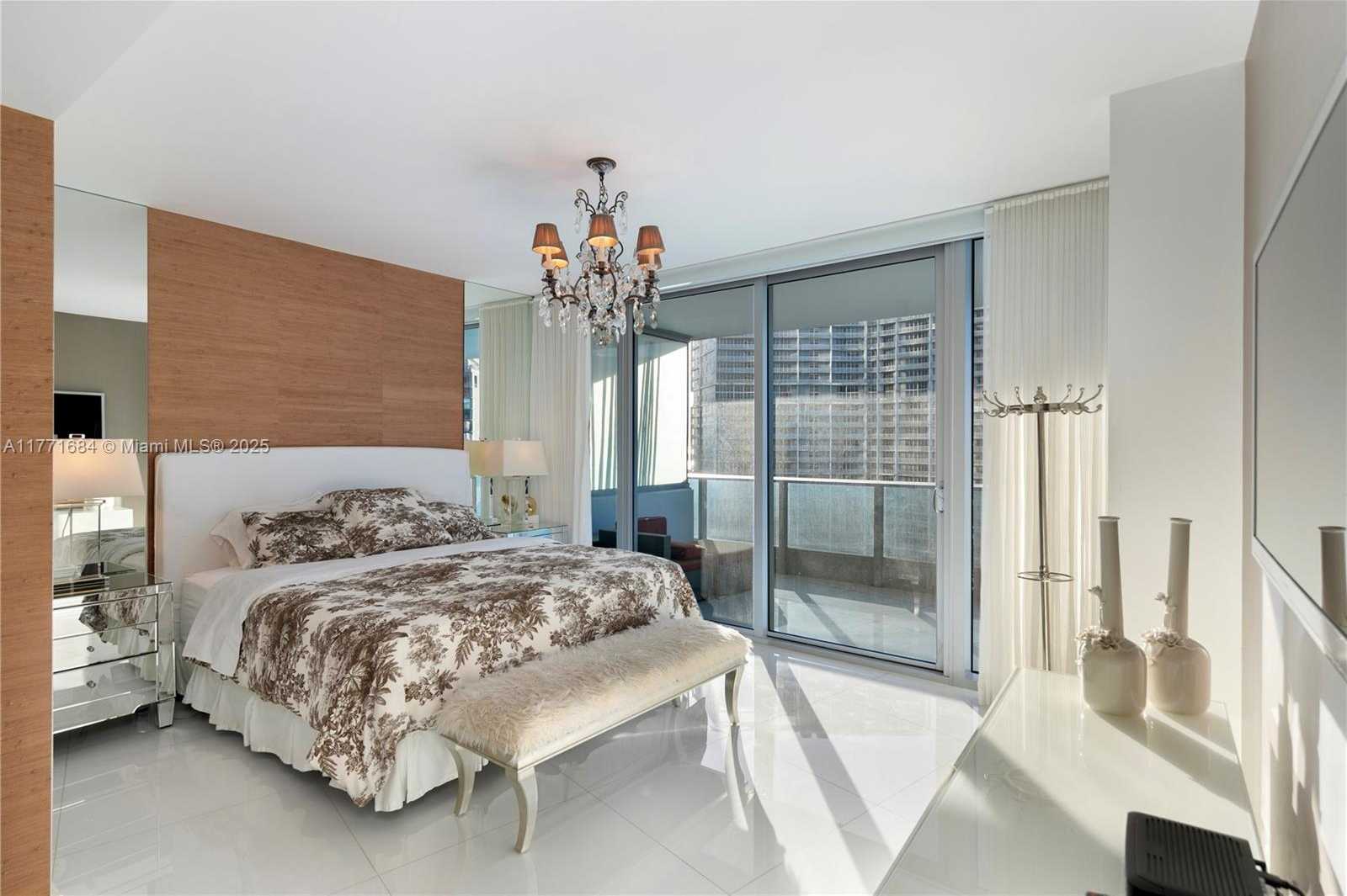Small Image of 200 BISCAYNE BOULEVARD WAY #3904, Miami Number 9