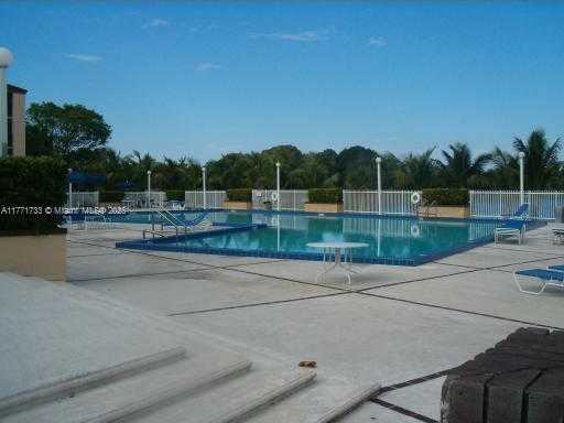 Small Image of 14301 NORTH KENDALL DR #309B, Miami Number 19