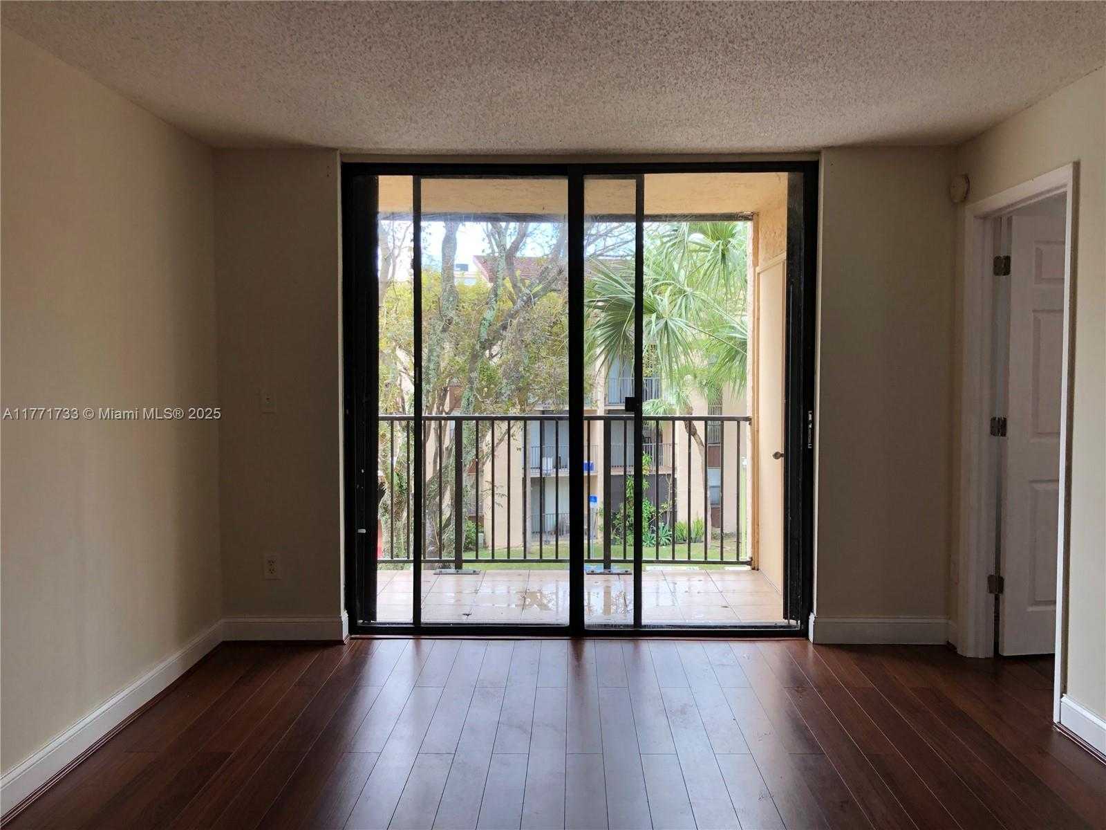 Small Image of 14301 NORTH KENDALL DR #309B, Miami Number 2