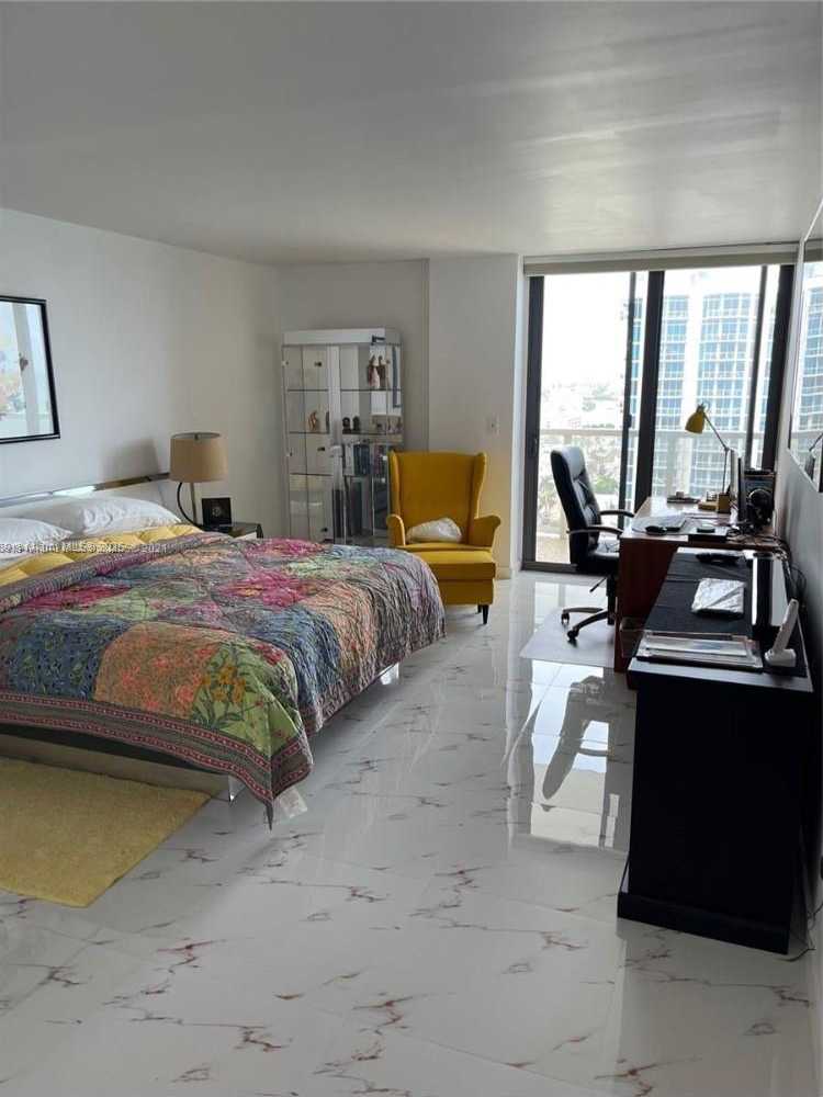 Small Image of 6423 COLLINS AVE #1709, Miami Beach Number 10