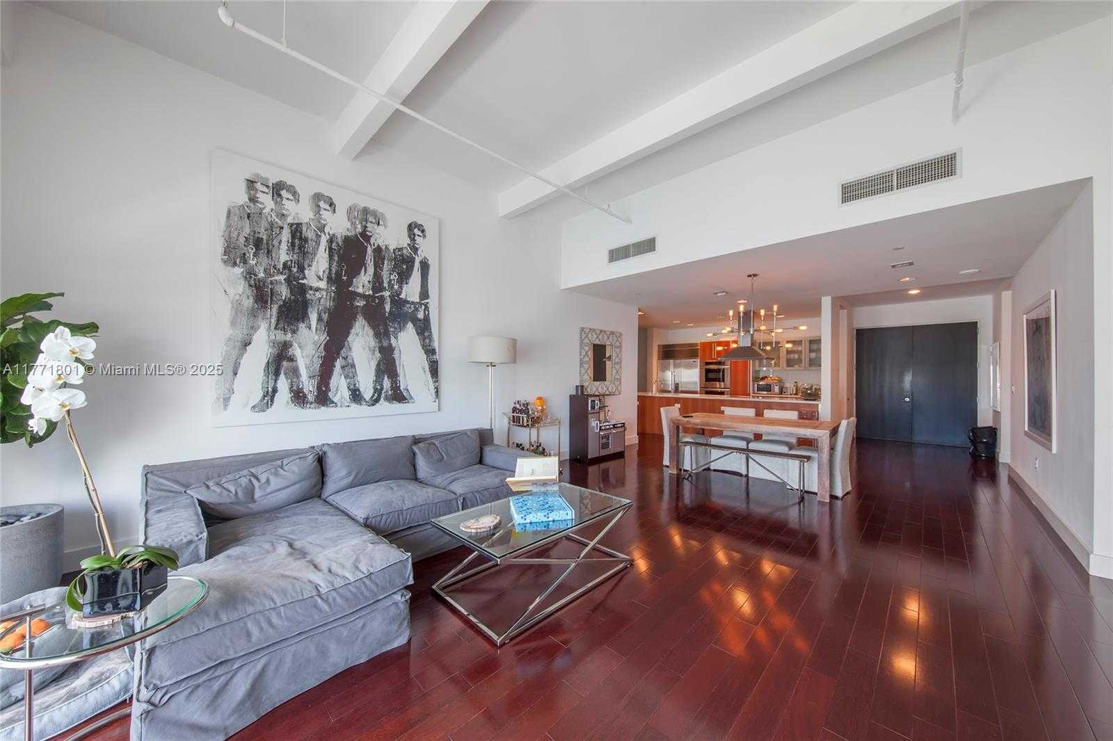 Small Image of 201 AQUA AV #1004, Miami Beach Number 3