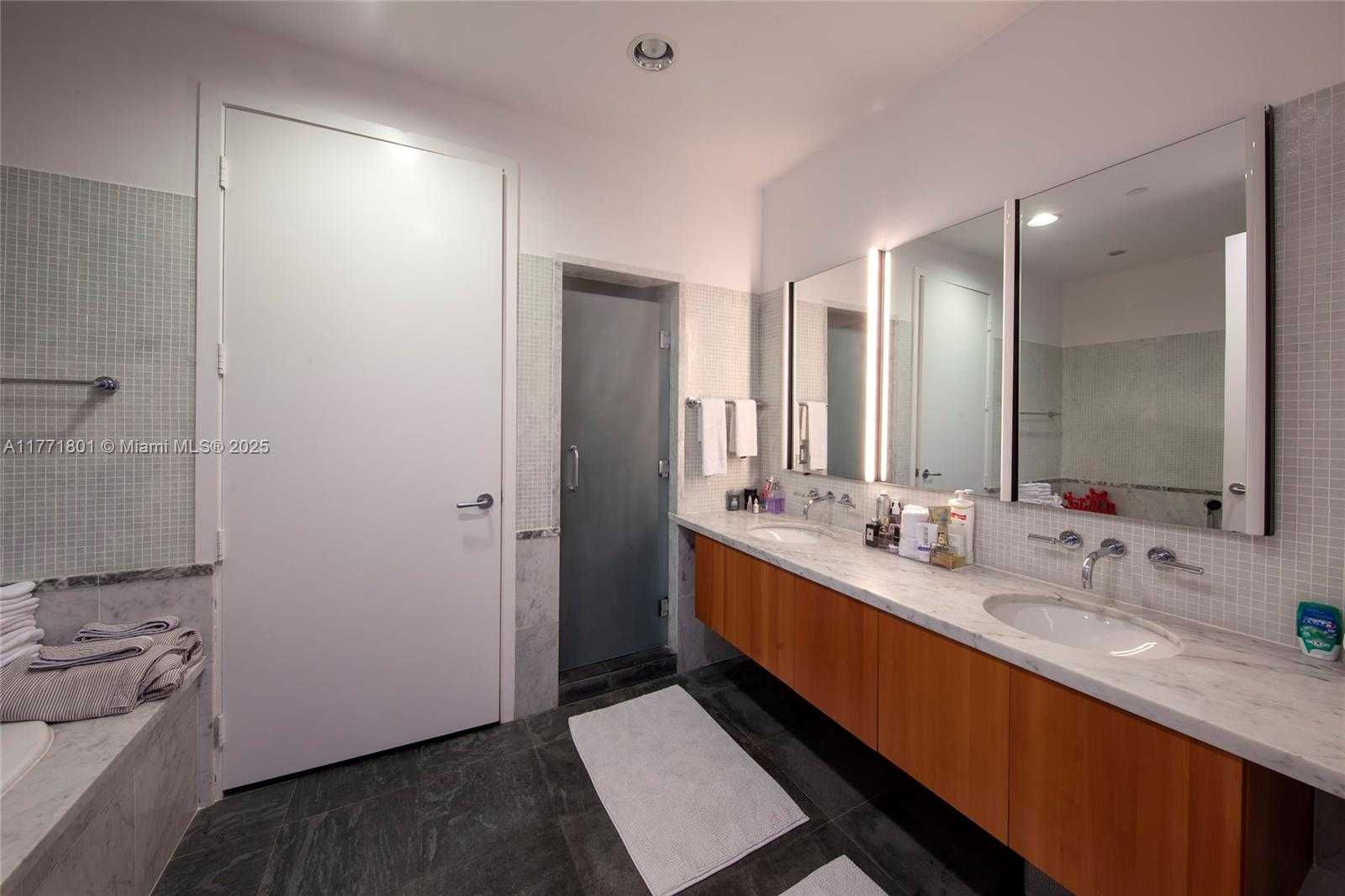 Small Image of 201 AQUA AV #1004, Miami Beach Number 7