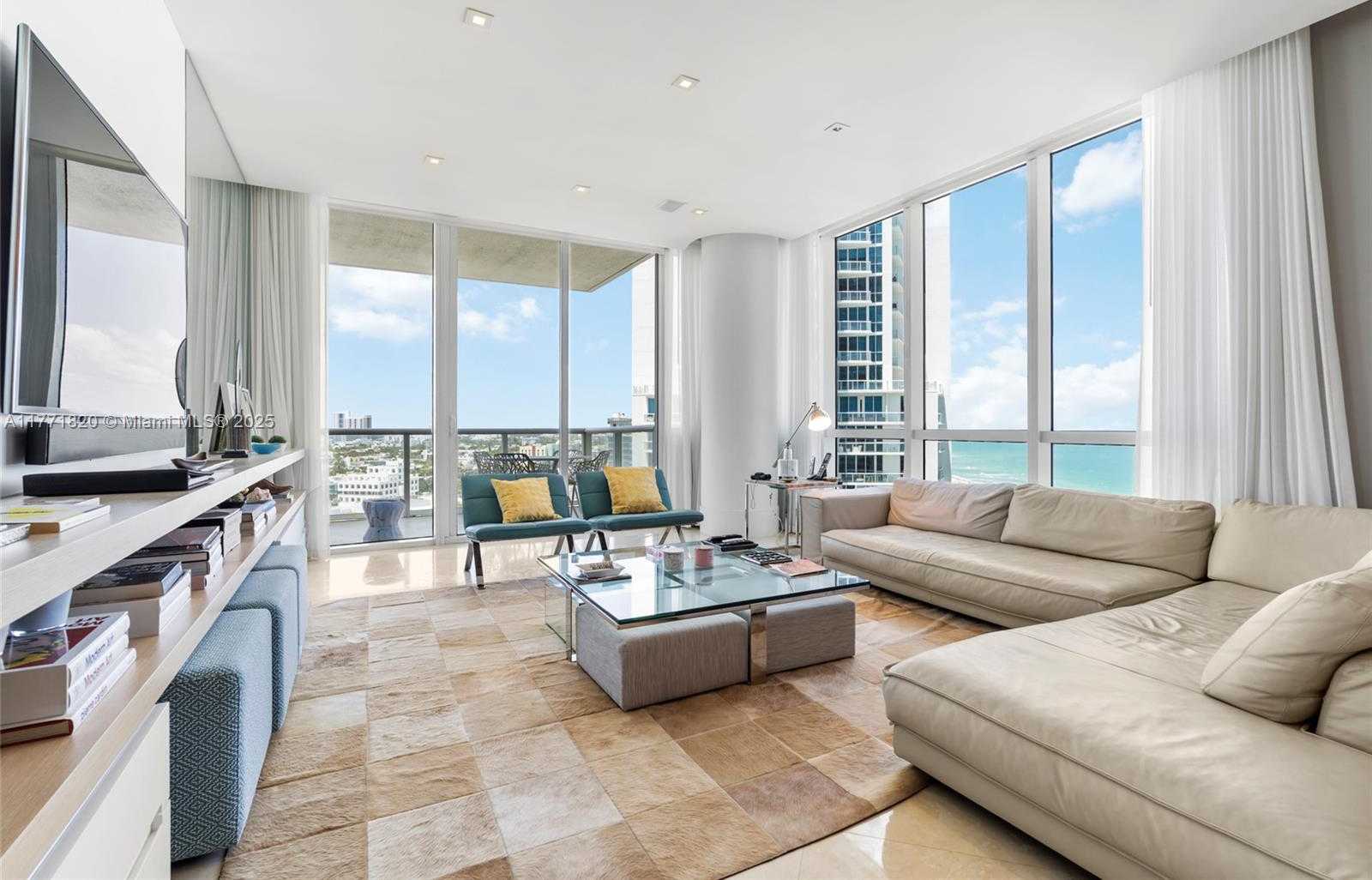 Small Image of 100 SOUTH POINTE DR #1810, Miami Beach Number 18