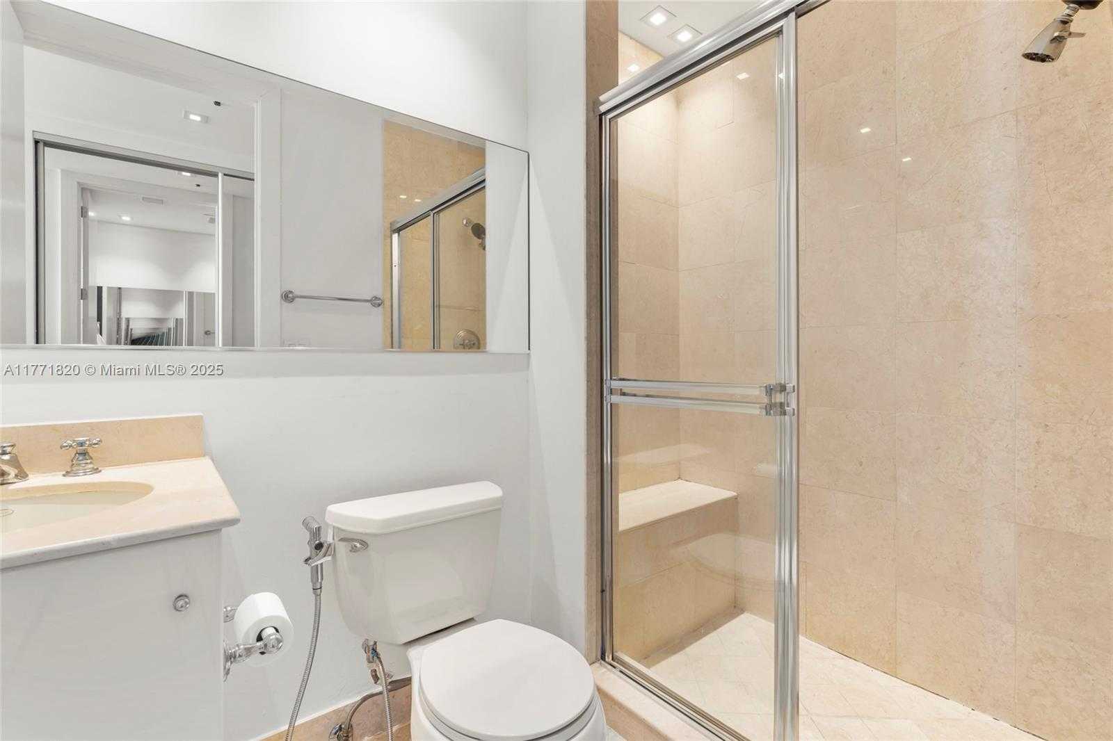 Small Image of 100 SOUTH POINTE DR #1810, Miami Beach Number 26