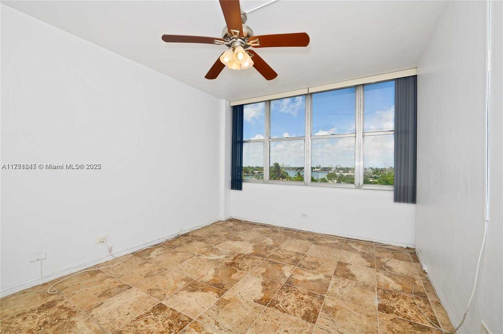 Small Image of 7441 WAYNE AVE #4C, Miami Beach Number 15