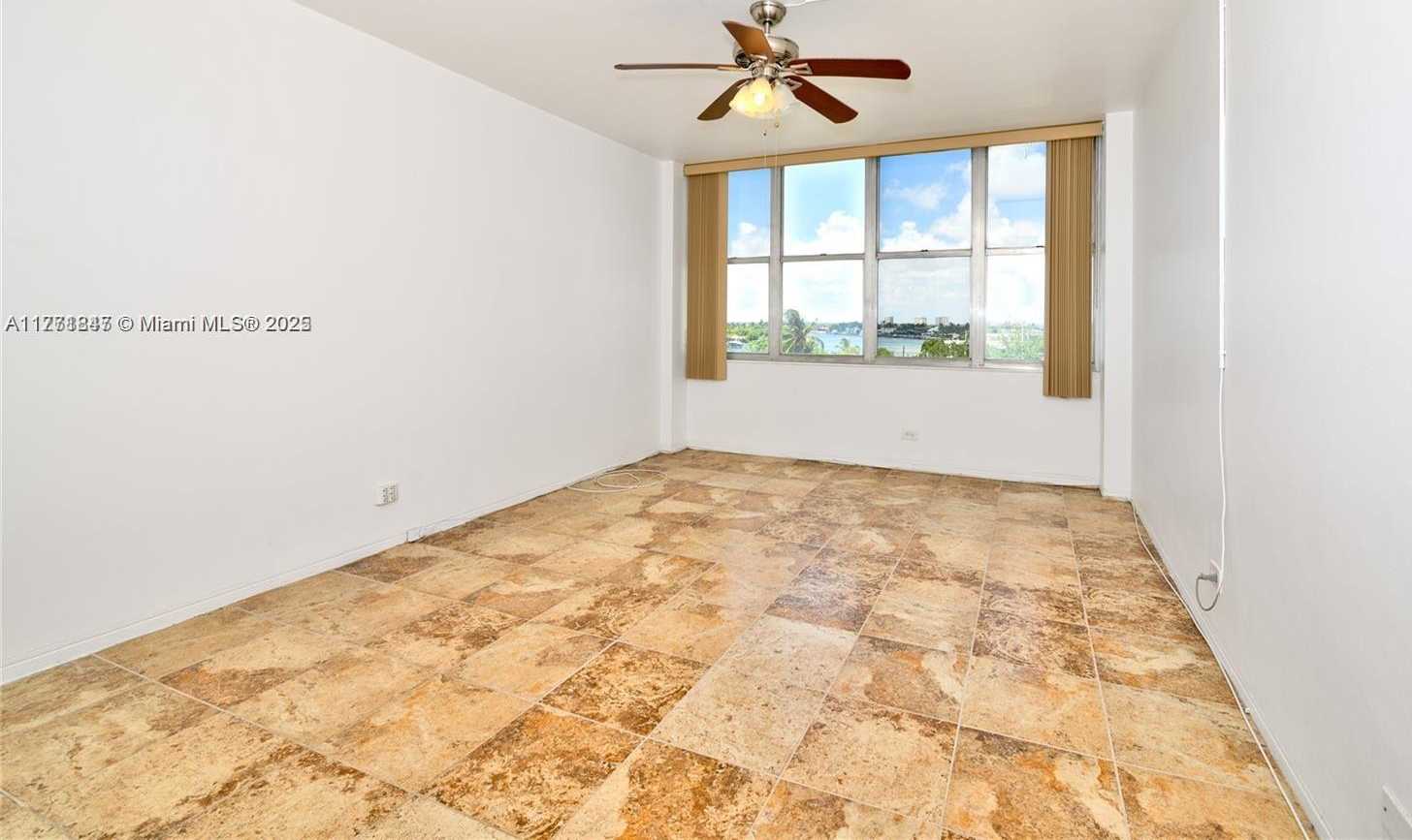 Small Image of 7441 WAYNE AVE #4C, Miami Beach Number 17