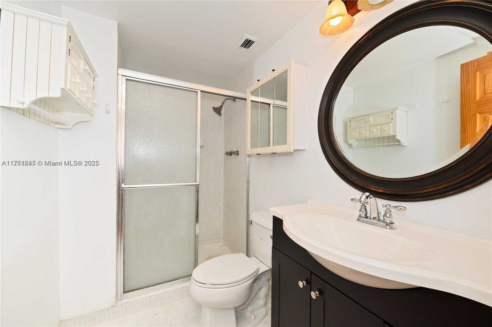 Small Image of 7441 WAYNE AVE #4C, Miami Beach Number 20