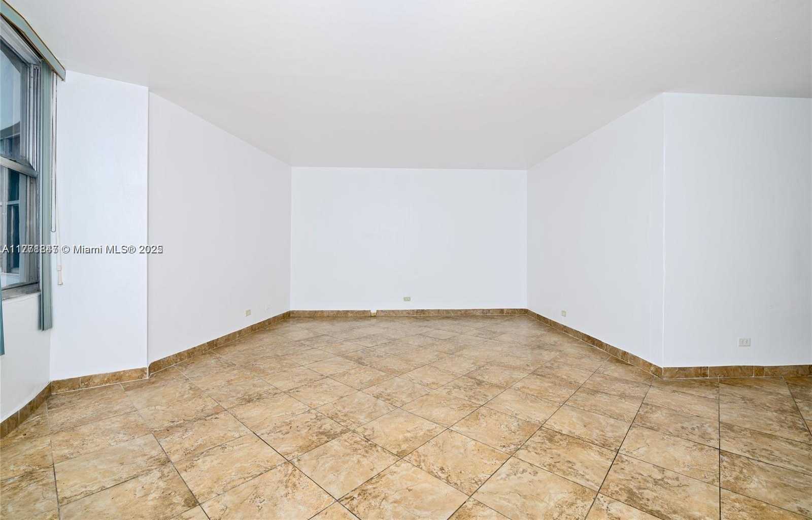 Small Image of 7441 WAYNE AVE #4C, Miami Beach Number 21