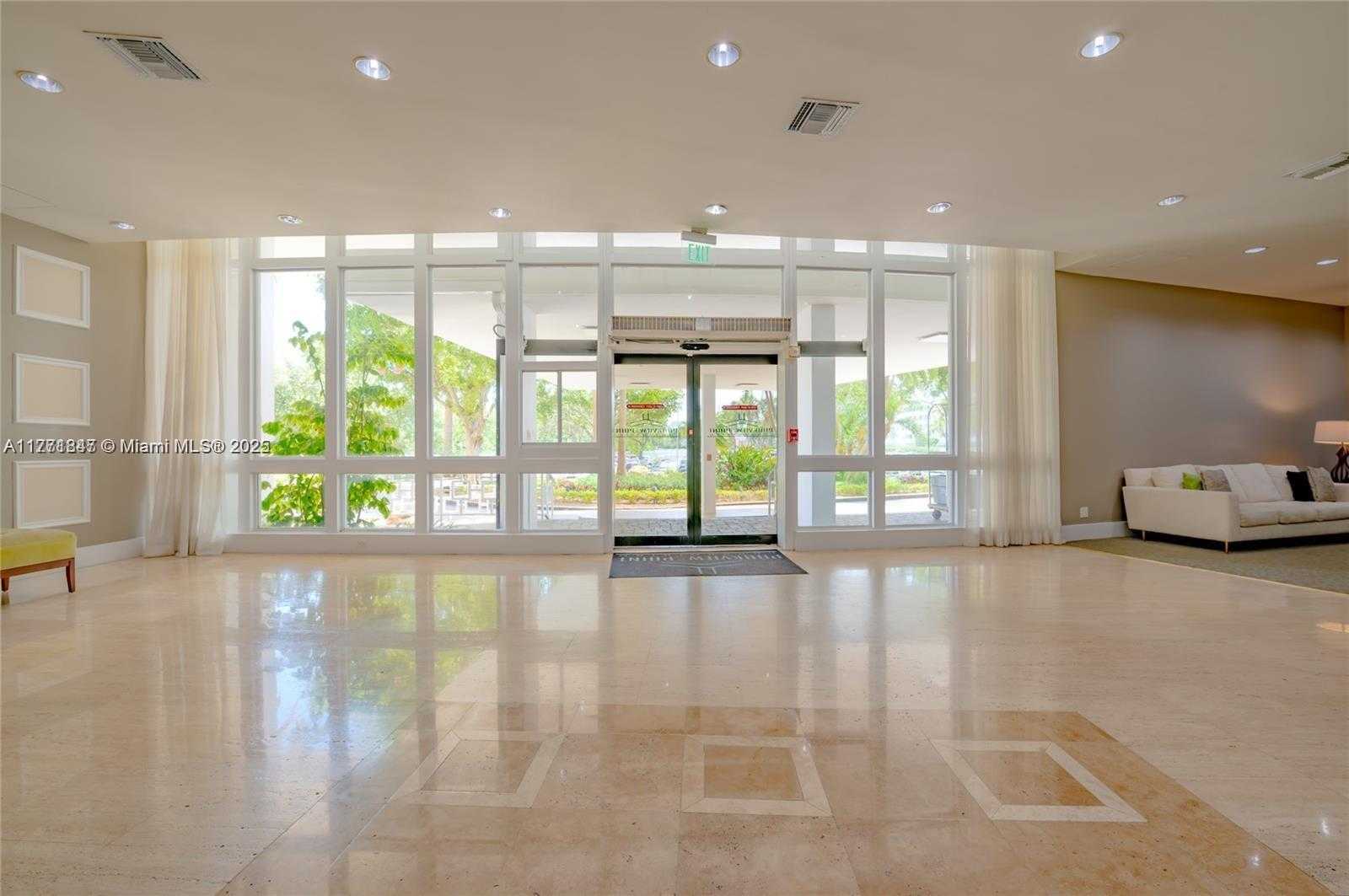 Small Image of 7441 WAYNE AVE #4C, Miami Beach Number 4